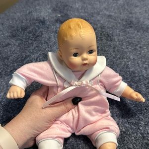 On hold for ladycat405